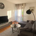 Niko - Self Check - In Apartamento *