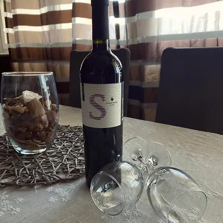 Niko - Self Check - In Apartman