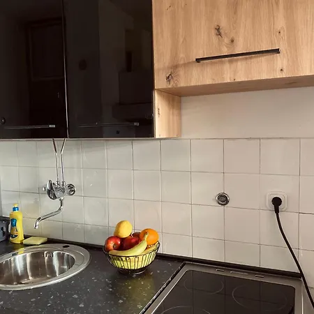 Niko - Self Check - In Apartman