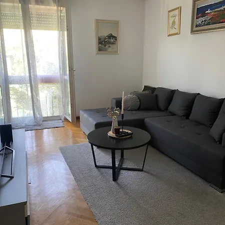 Niko - Self Check - In *